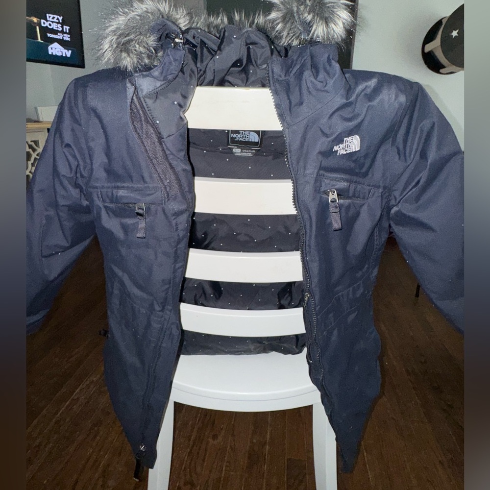 The North Face Navy Parka sz Medium